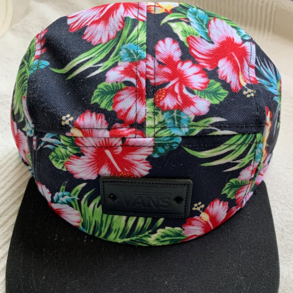 Vans Off The Wall Floral Hawaiian 5 Panel Cap